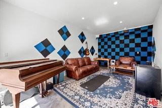 2646 Westwood Blvd - Photo 4 of 8