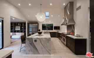 521 Loring Ave - Photo 7 of 8
