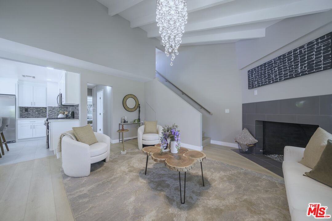 5628 Cleon Ave - Photo 3 of 8
