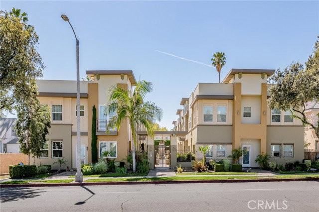 441 N Los Robles Ave #16 - Photo 3 of 8
