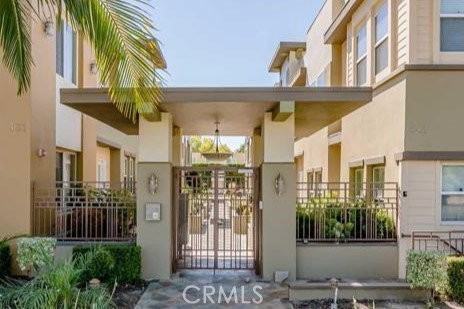 441 N Los Robles Ave #16 - Photo 6 of 8
