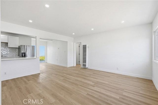 1700 Voorhees Ave - Photo 6 of 8