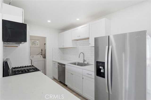 1700 Voorhees Ave - Photo 7 of 8
