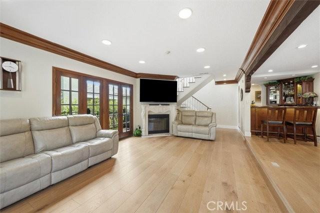 227 S Irena Ave - Photo 4 of 7
