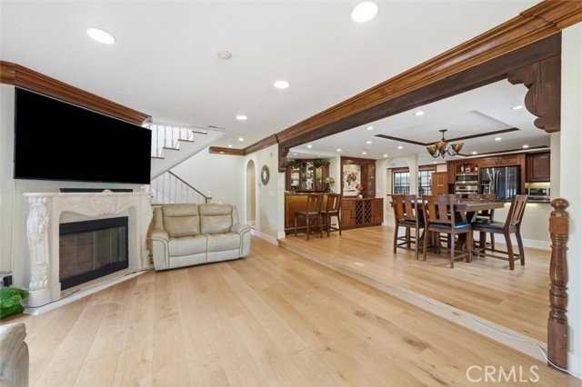 227 S Irena Ave - Photo 6 of 7
