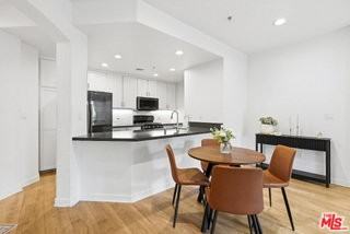 13650 Marina Pointe Dr #607 - Photo 3 of 7