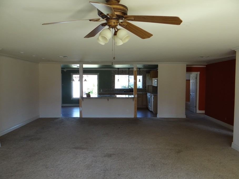 257 Berkshire Ln - Photo 2 of 9