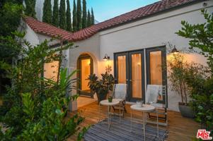 featured image of 1019 N Orange Grove Ave