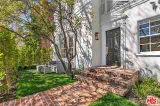 135 S Linden Dr - Photo 4 of 8