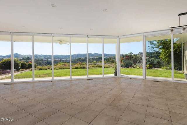 2075 Linda Flora Dr - Photo 3 of 8
