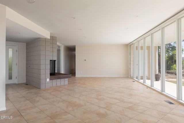 2075 Linda Flora Dr - Photo 4 of 8