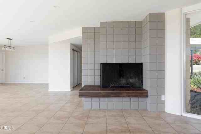 2075 Linda Flora Dr - Photo 5 of 8