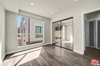 1309 N Sycamore Ave #1-2 - Photo 5 of 8