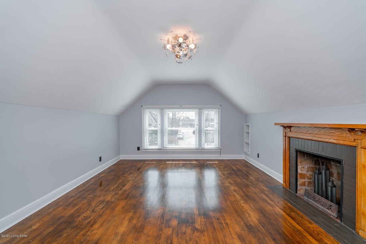 2011 Woodbourne Ave #2 - Photo 3 of 28