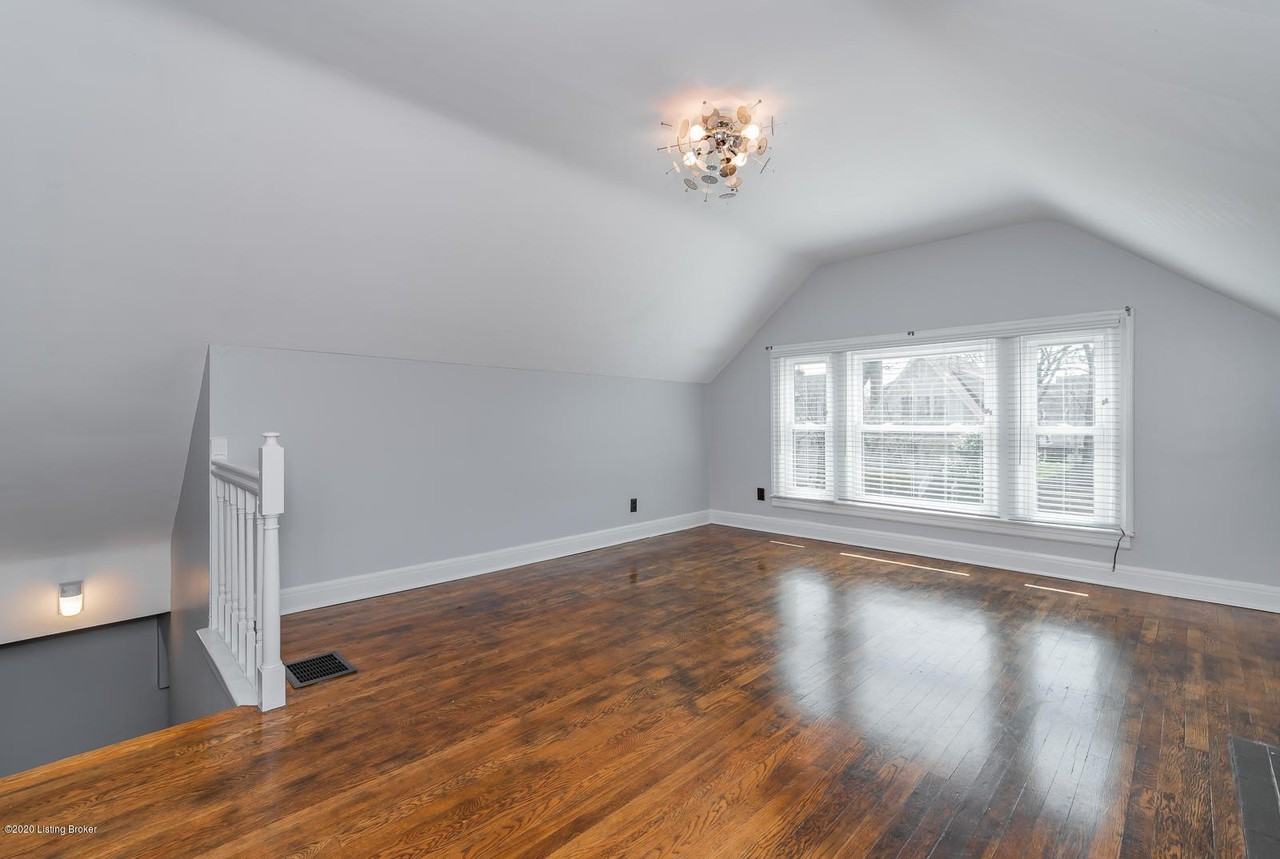 2011 Woodbourne Ave #2 - Photo 5 of 28