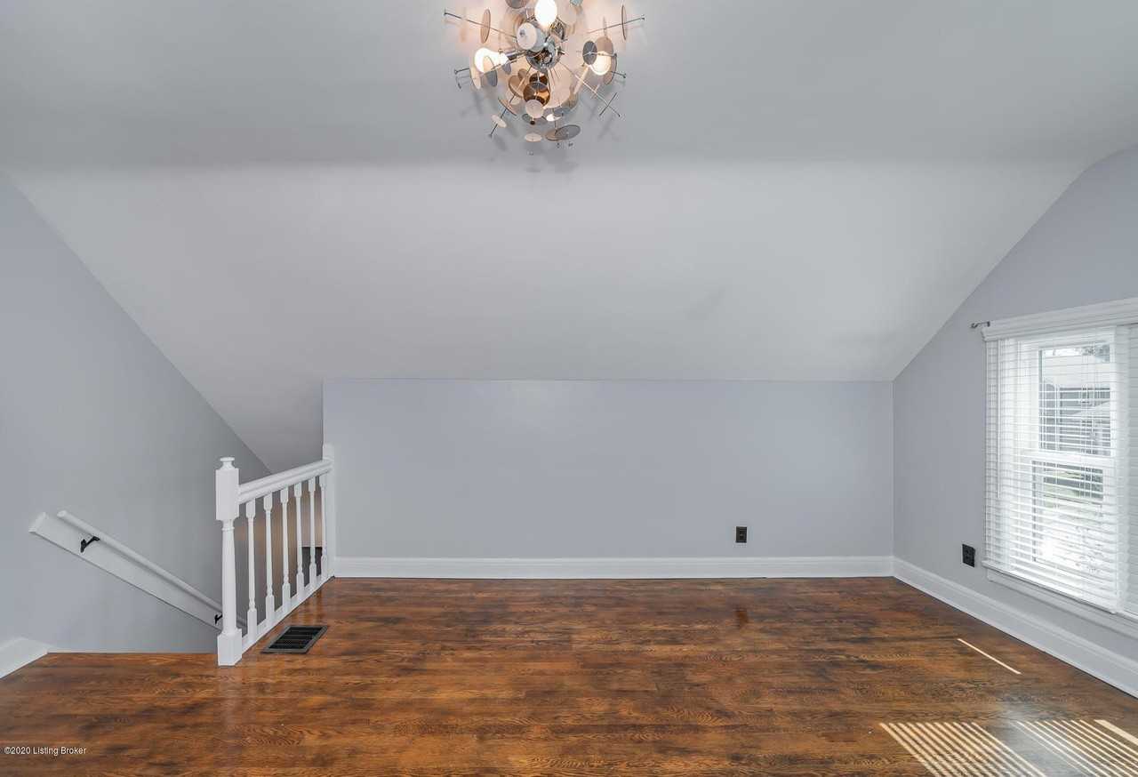 2011 Woodbourne Ave #2 - Photo 7 of 28