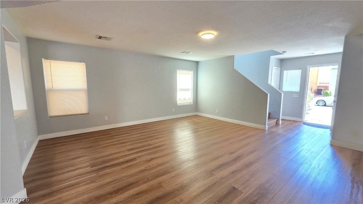 628 Port Talbot Ave - Photo 3 of 19