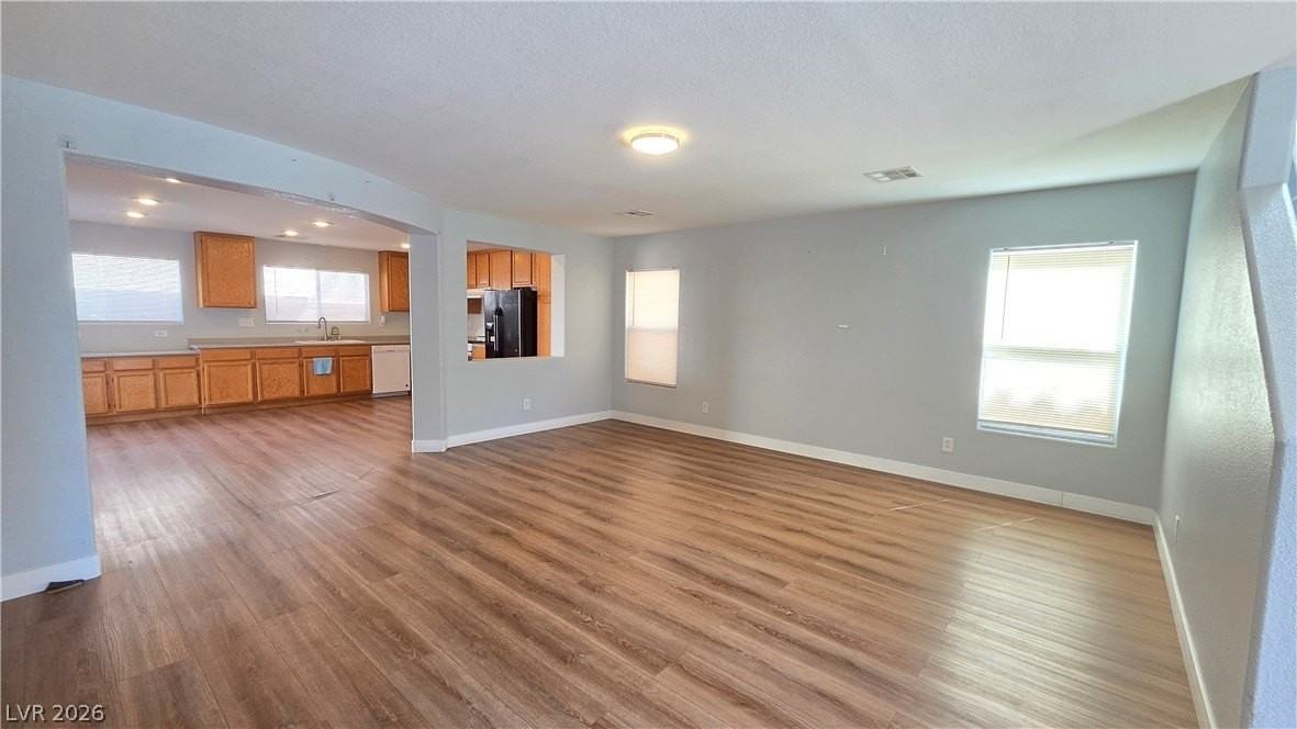 628 Port Talbot Ave - Photo 4 of 19