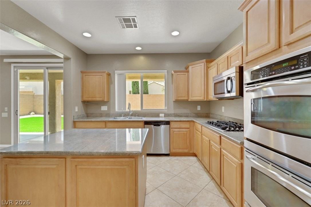 2501 Bechamel Pl - Photo 6 of 21