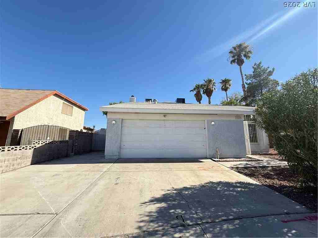 7227 Limestone Rd - Photo 2 of 31