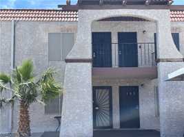 featured image of 524 Fir St #102