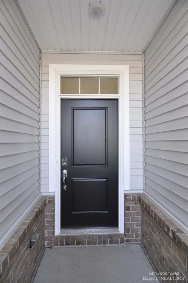 1104 Salt Springs Dr - Photo 2 of 39