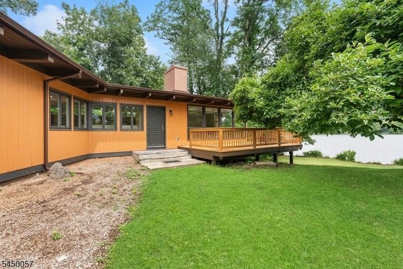 24 Fayson Lake Rd - Photo 2 of 29
