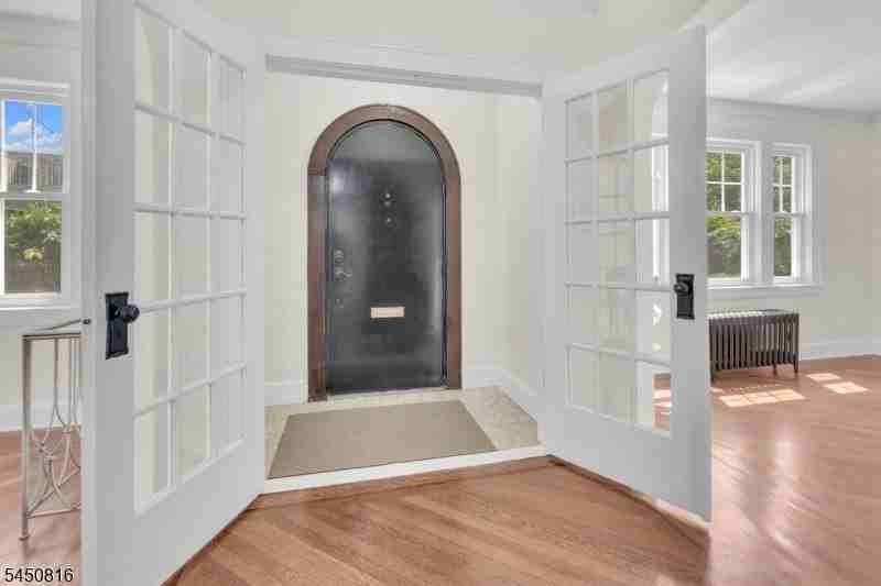 153 Clairmont Ter - Photo 2 of 30