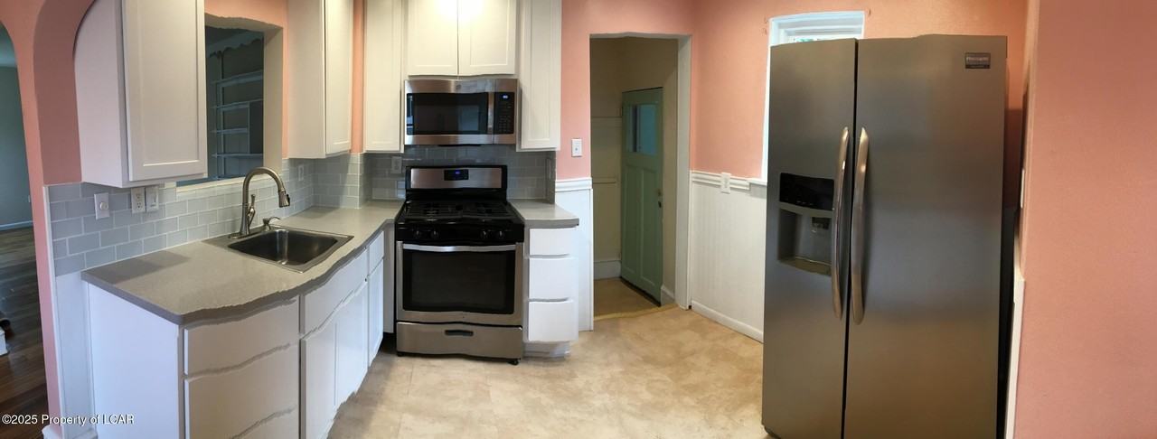66 Park St - Photo 2 of 21