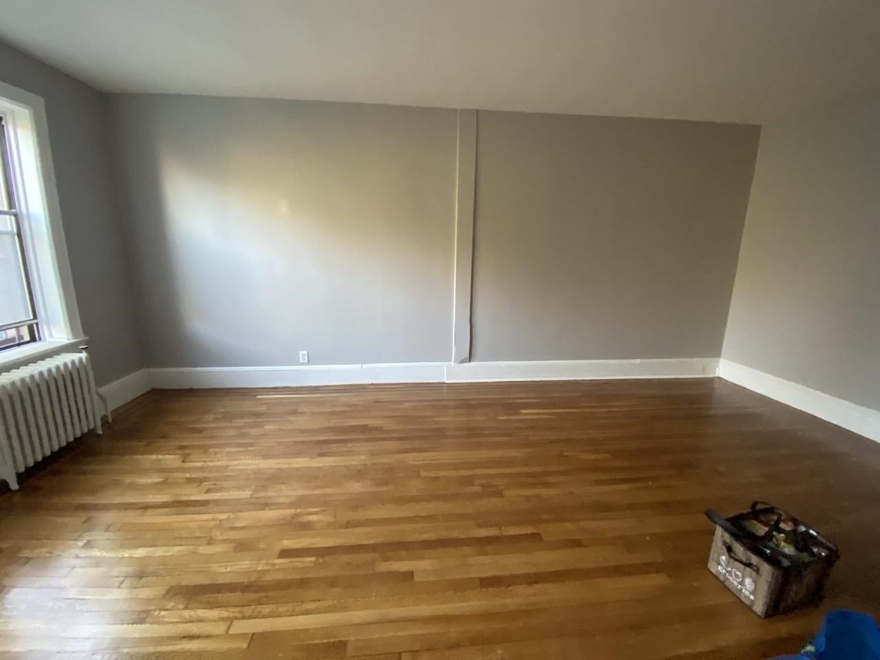 821 Bergen Ave - Photo 6 of 15