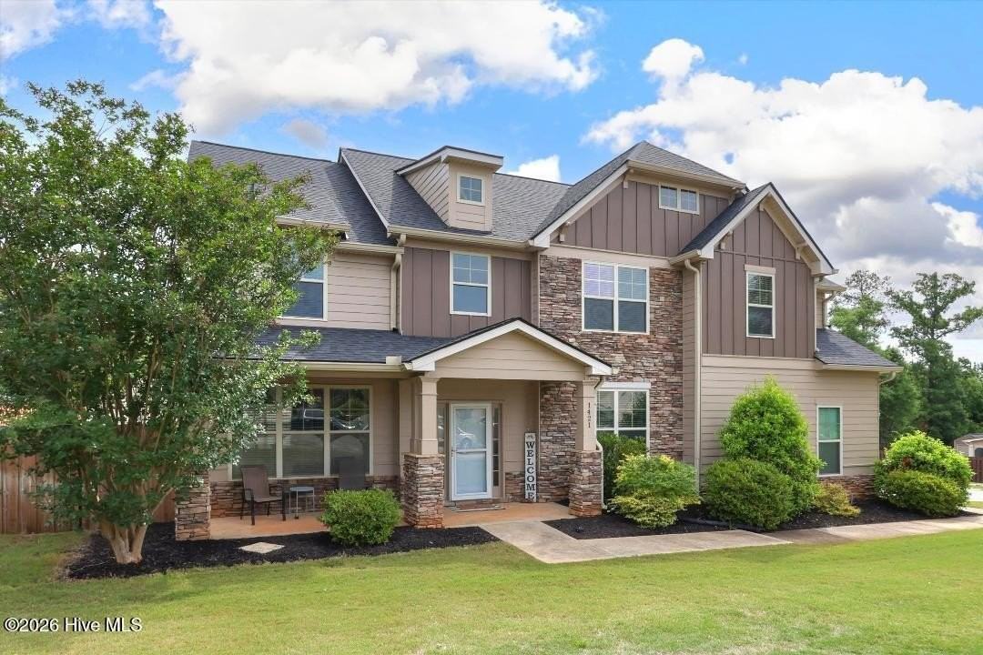 1421 Dooley Ln - Photo 3 of 42