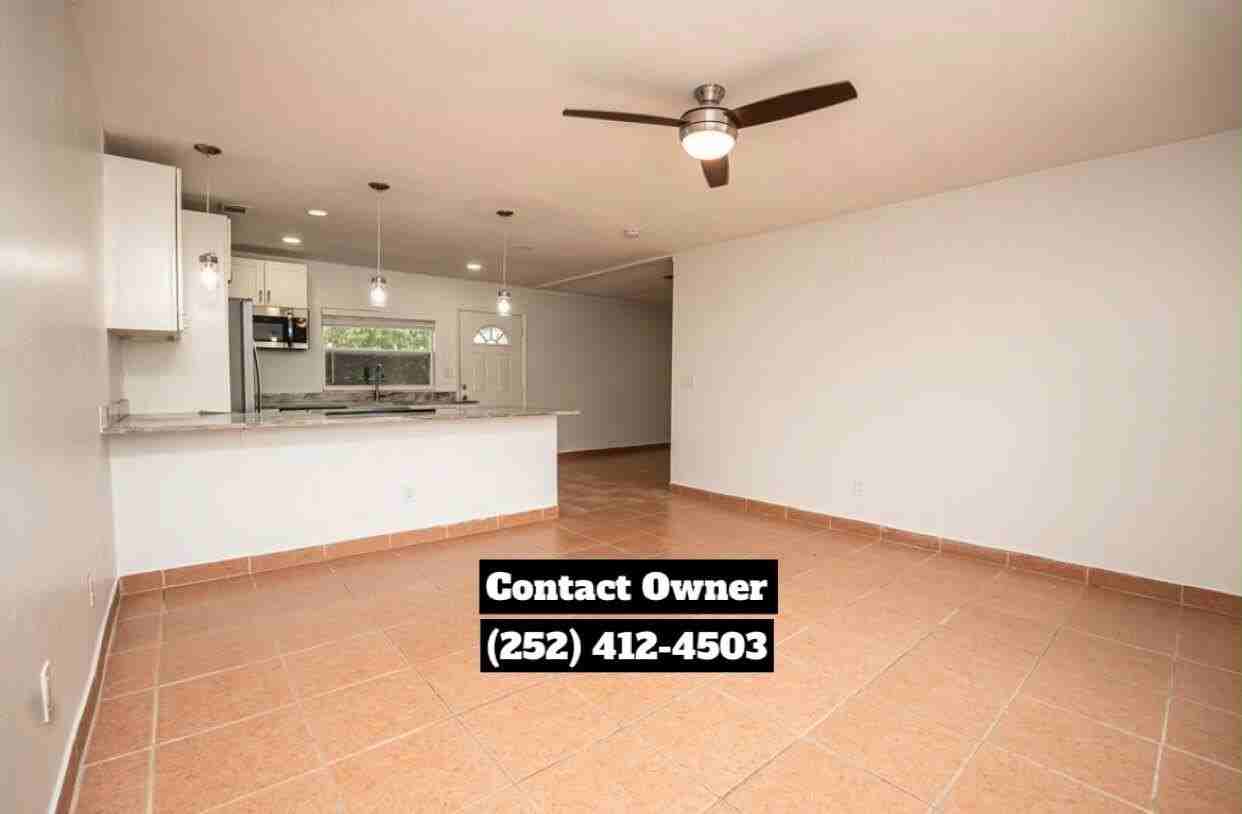 1008 N 5th Street - Photo 3 of 4