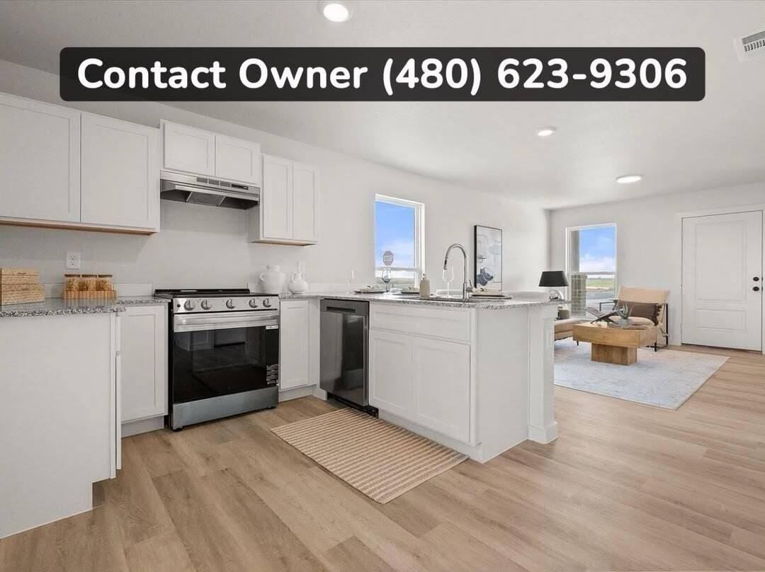 709 Fresno St - Photo 3 of 5