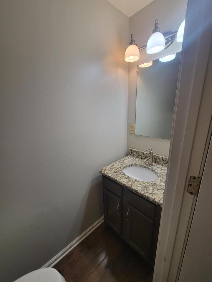 577 El Paseo Pl - Photo 6 of 10