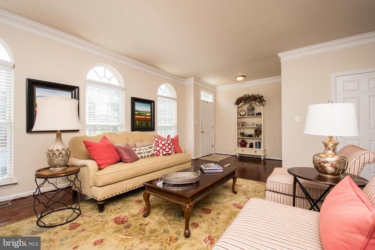 203 Misty Pond Ter - Photo 4 of 42