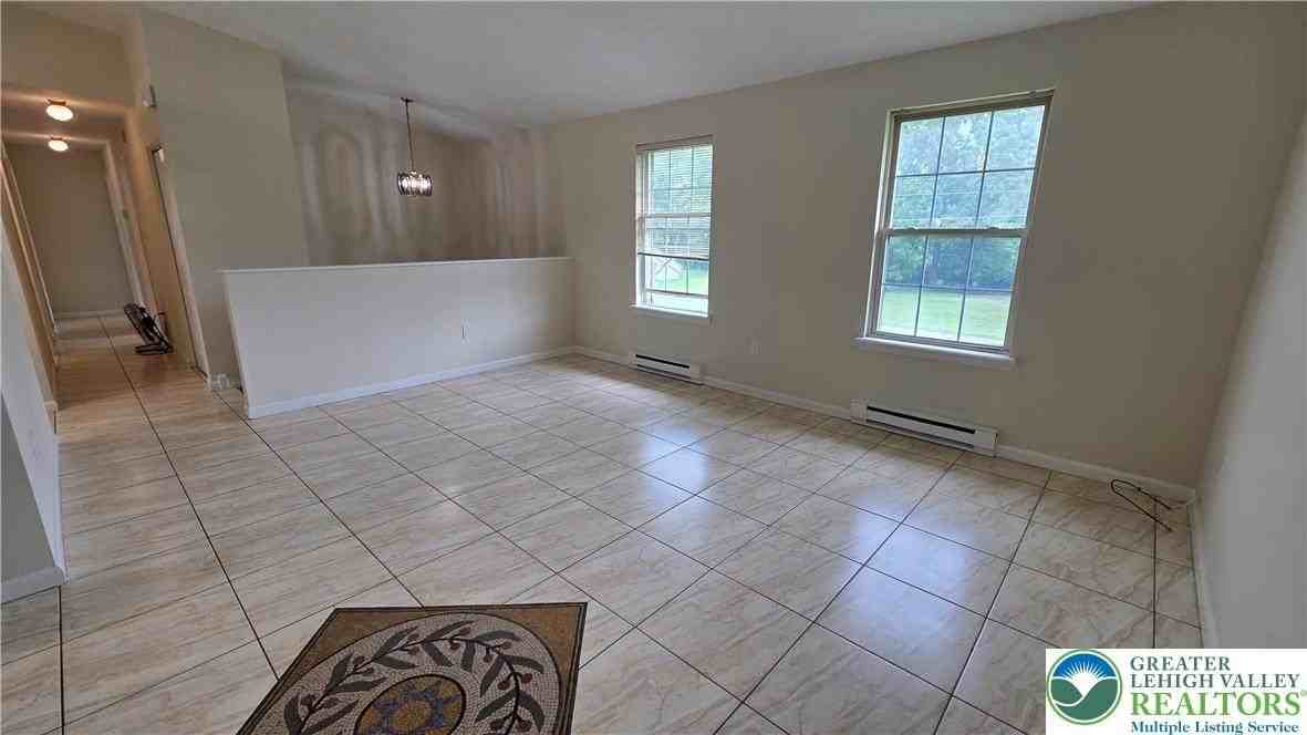 481 Savage Rd - Photo 4 of 27