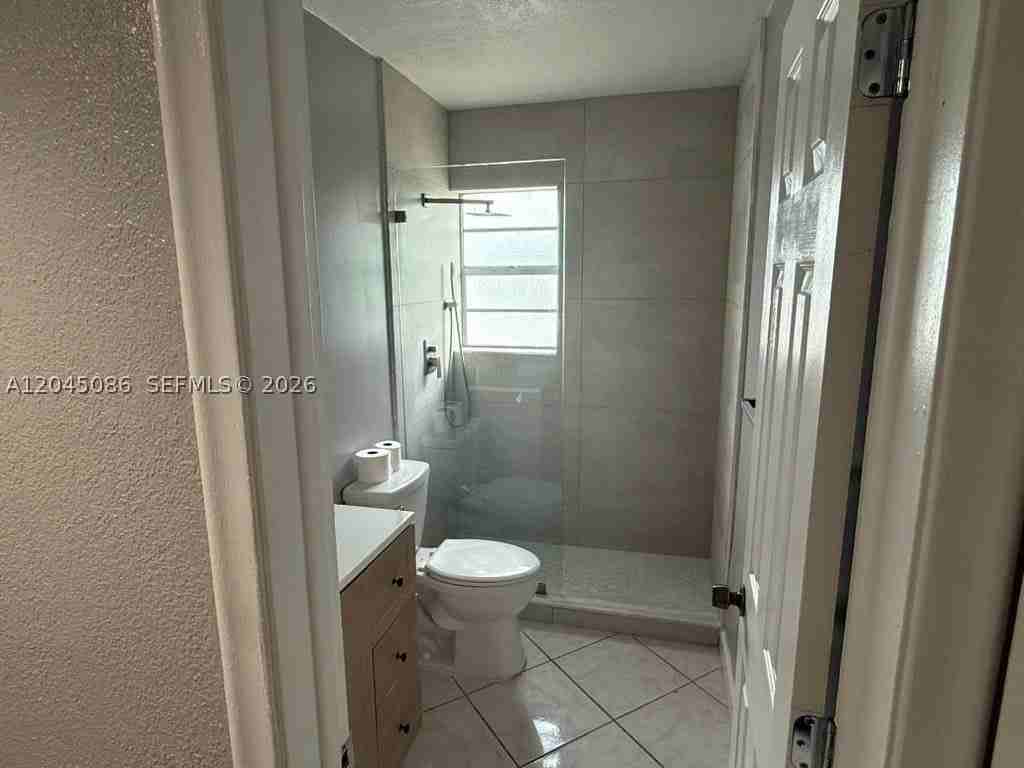 5870 Nw 16th Pl #4 - Photo 5 of 11