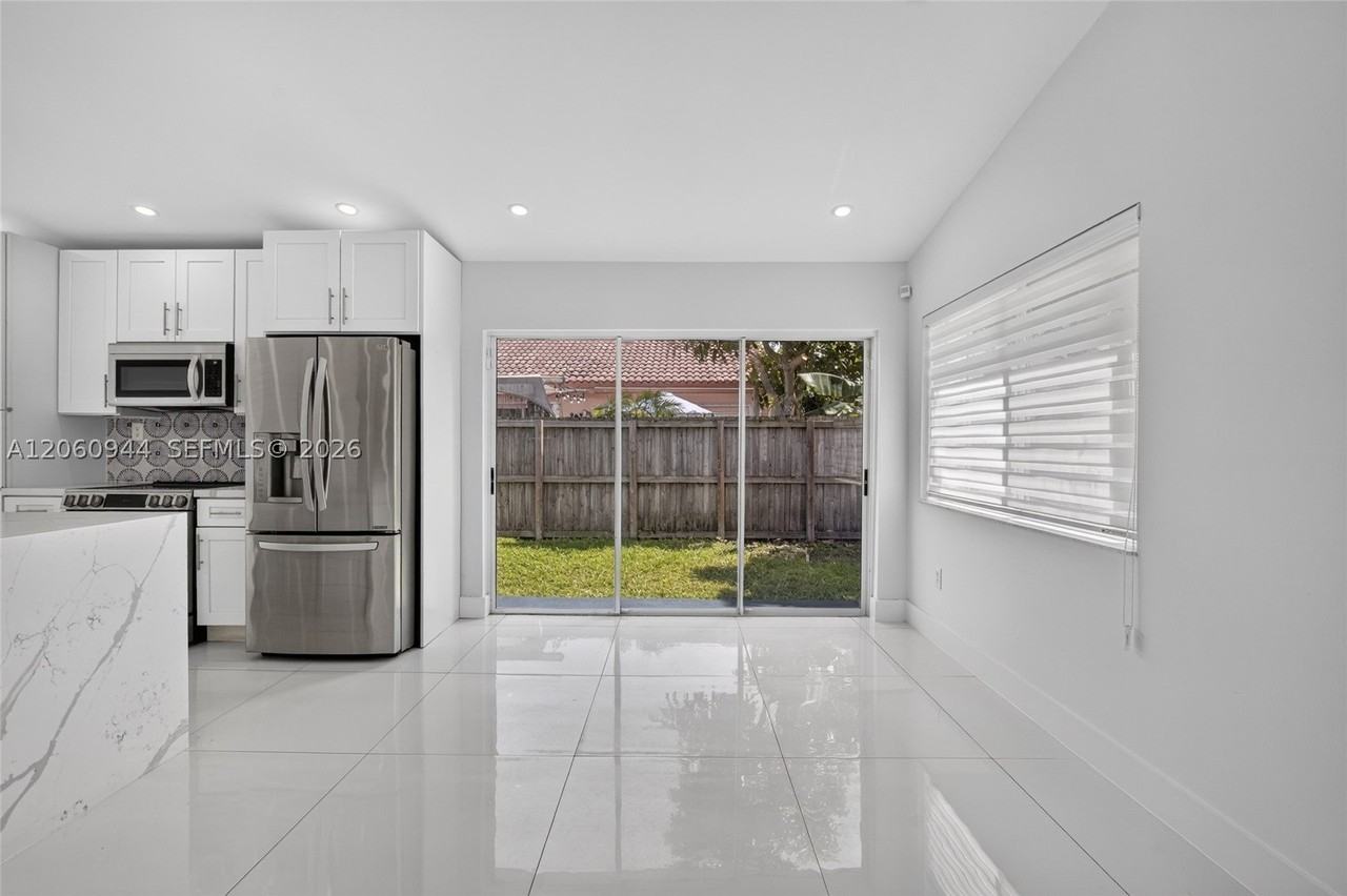 15772 Sw 74th Ln - Photo 7 of 30