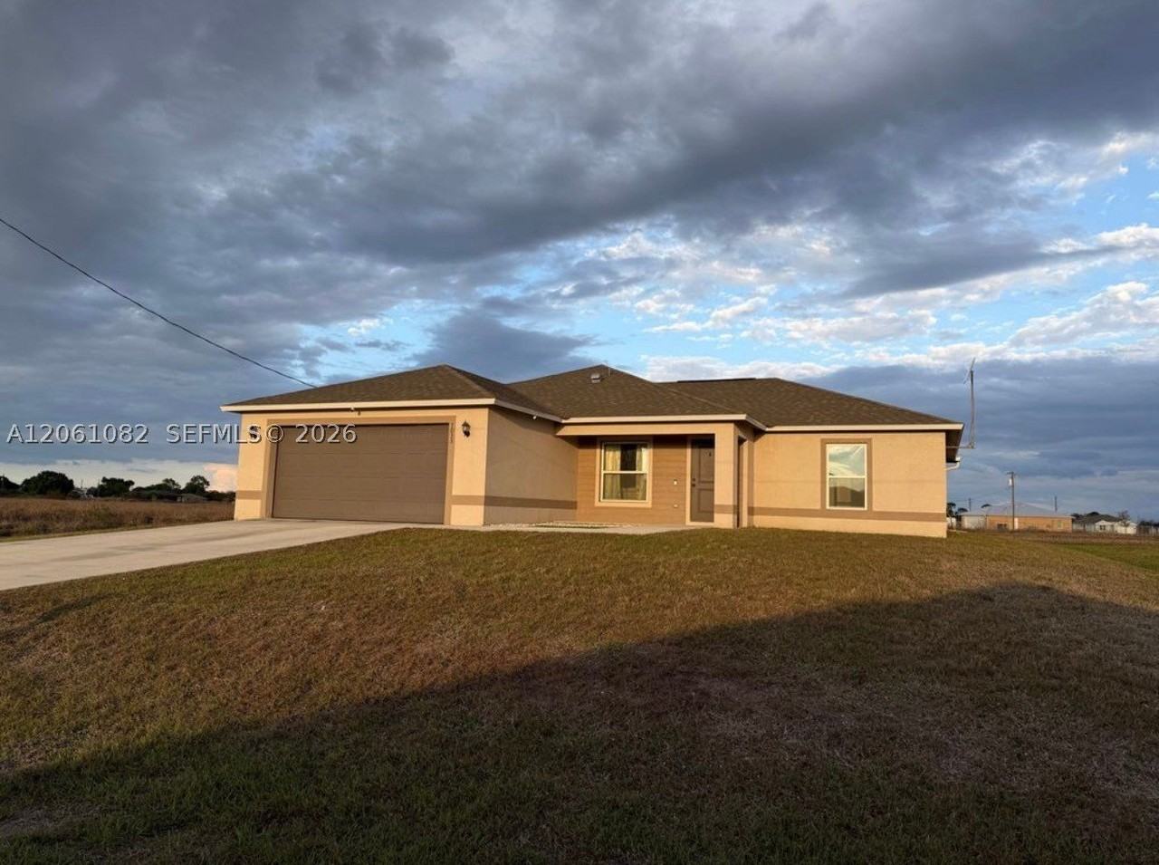 7033 Waldo Cir - Photo 2 of 29