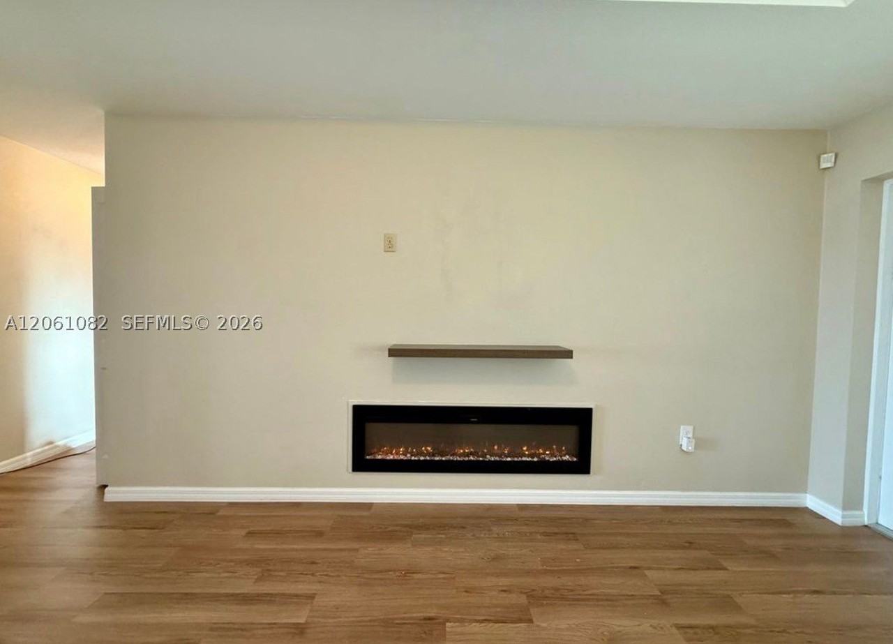 7033 Waldo Cir - Photo 5 of 29