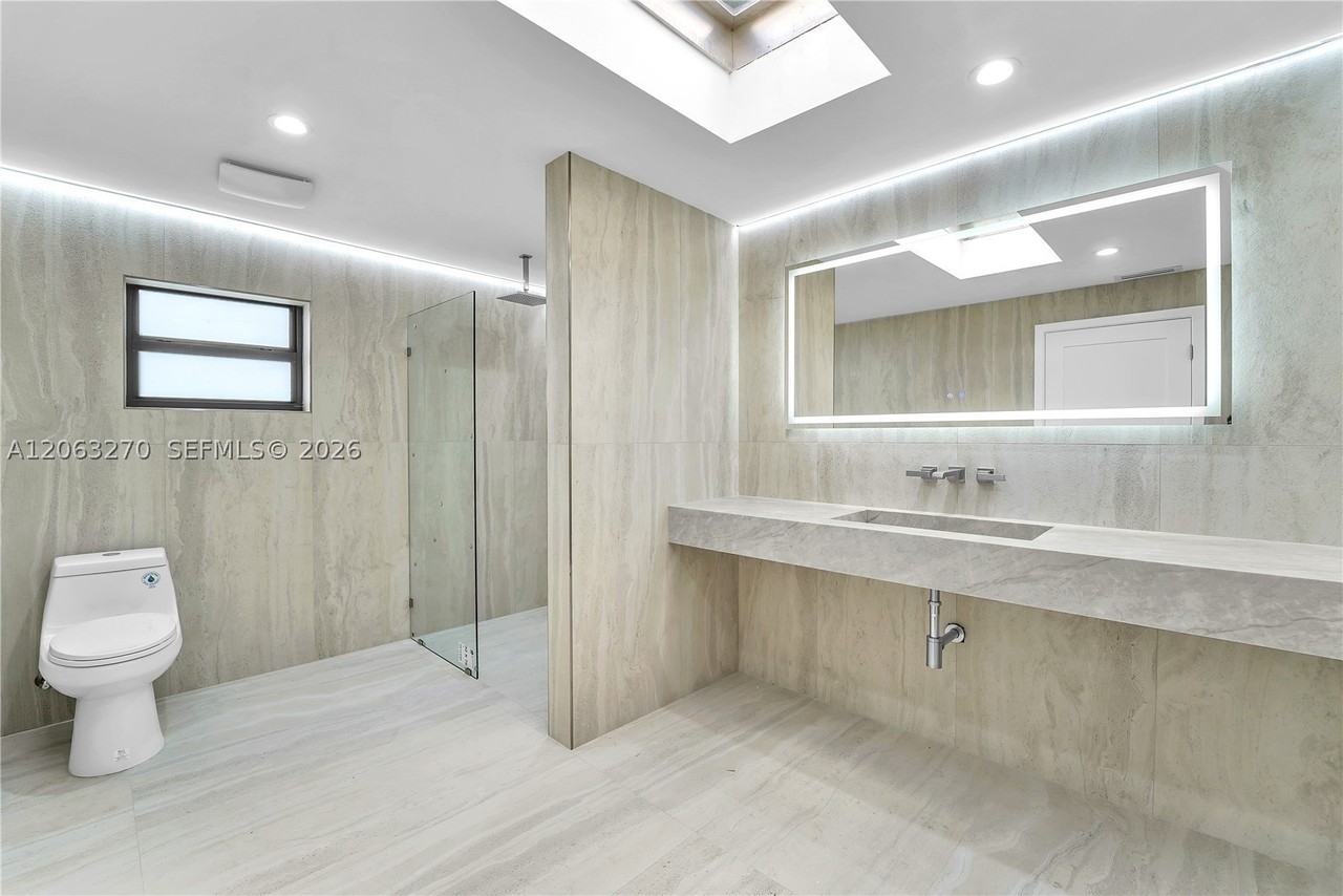 4700 Sw 110th Ave - Photo 6 of 13