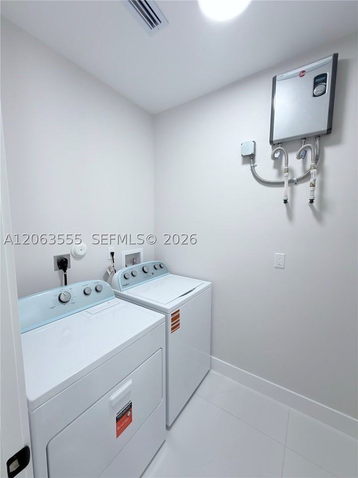 12368 Sw 219th St - Photo 6 of 15