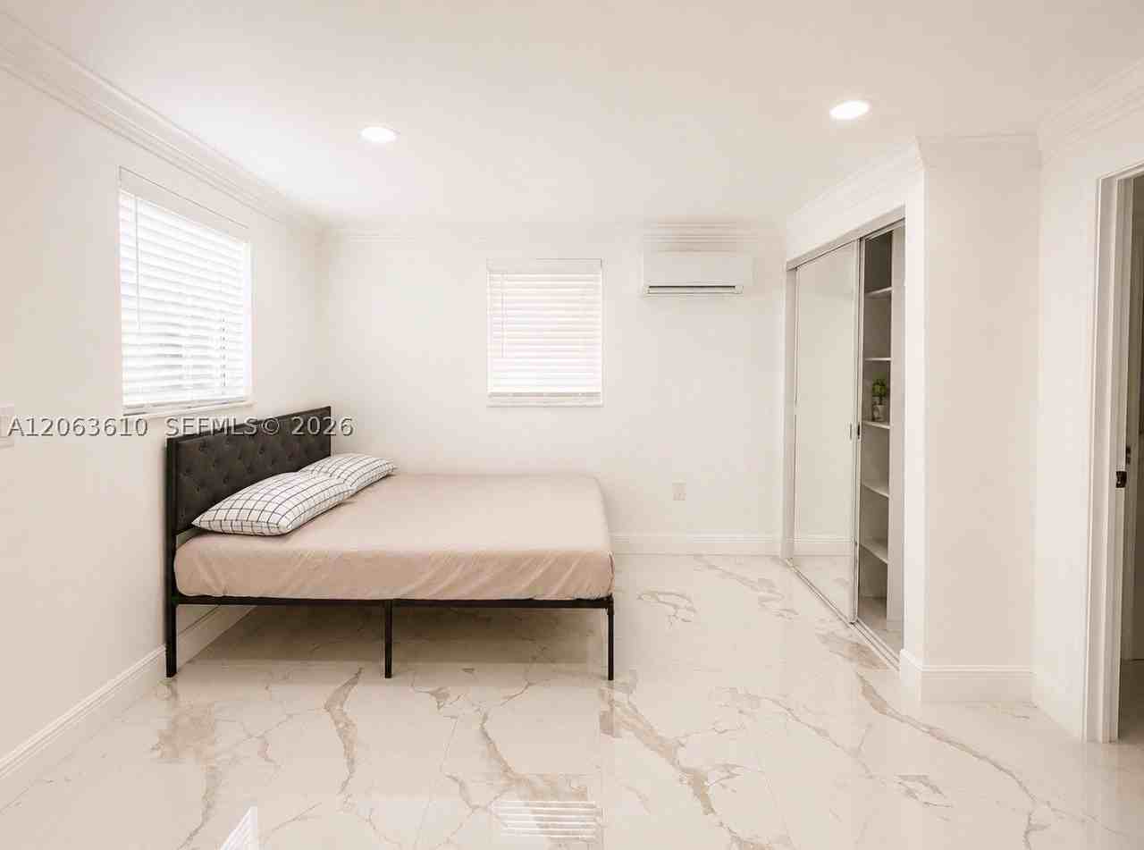 6049 Sw 39th St #6049 - Photo 2 of 16
