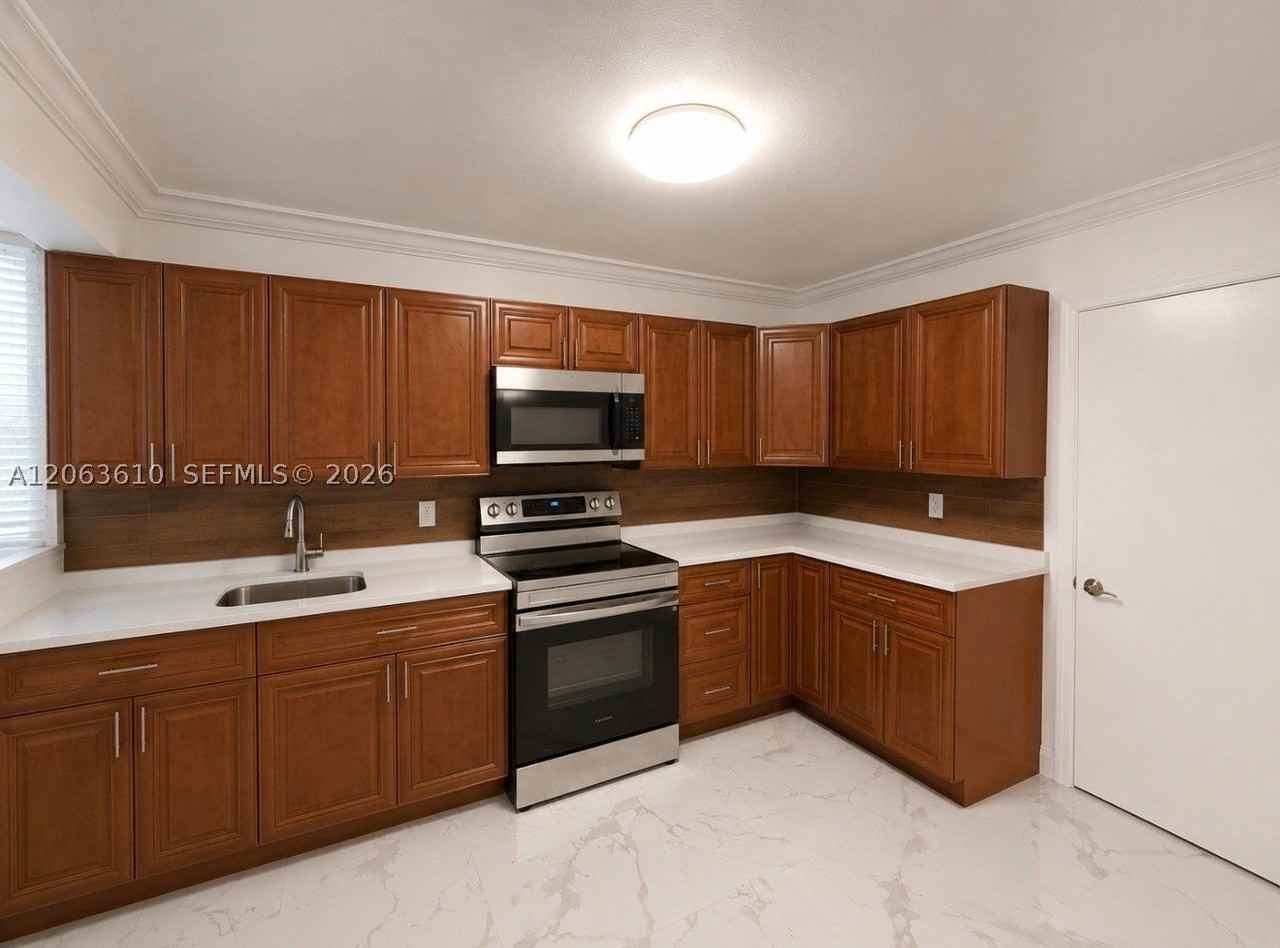 6049 Sw 39th St #6049 - Photo 5 of 16