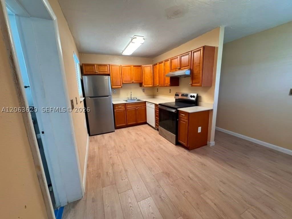 18331 Nw 2nd Ct - Photo 3 of 26