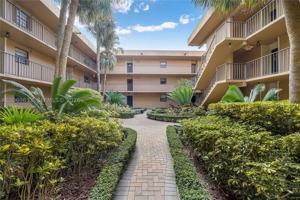 featured image of 10425 Sw 112th Ave #103