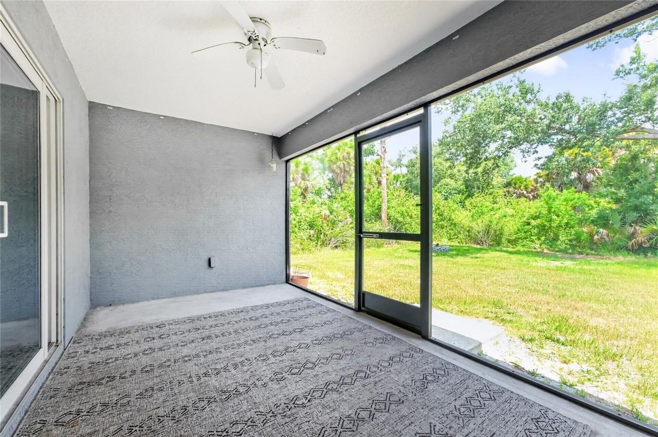 310 Albatross Rd - Photo 3 of 48