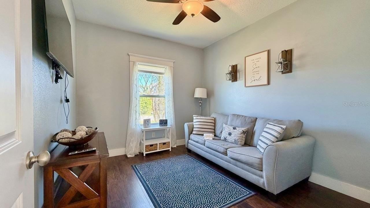 8 Moody Dr - Photo 7 of 25