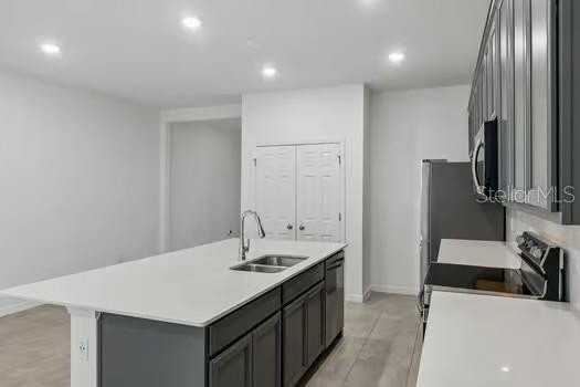 7043 Twilight Bay Dr - Photo 4 of 36