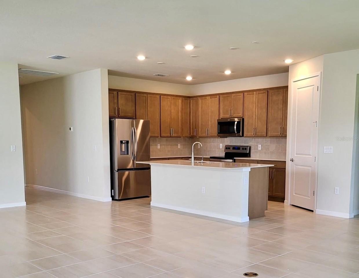 17391 Saw Palmetto Ave - Photo 3 of 25